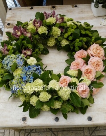 Corona funebre fiori di stagione